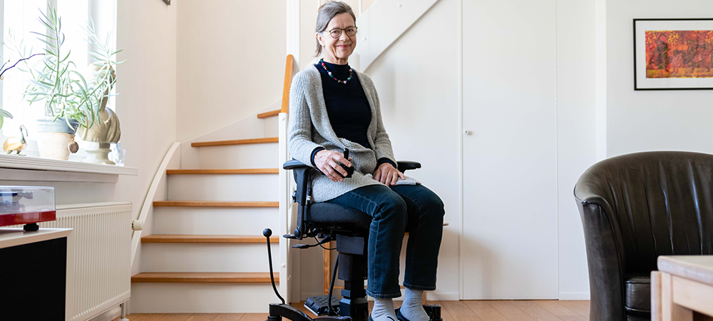 Safer than an office chair, smaller than a wheelchair: A mobility aid that adapts seamlessly 